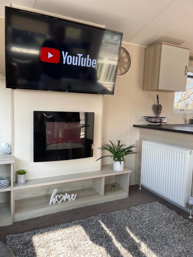 Haggerston Castle 6 Berth Caravan - Lakefield 115 Cheswick  Экстерьер фото